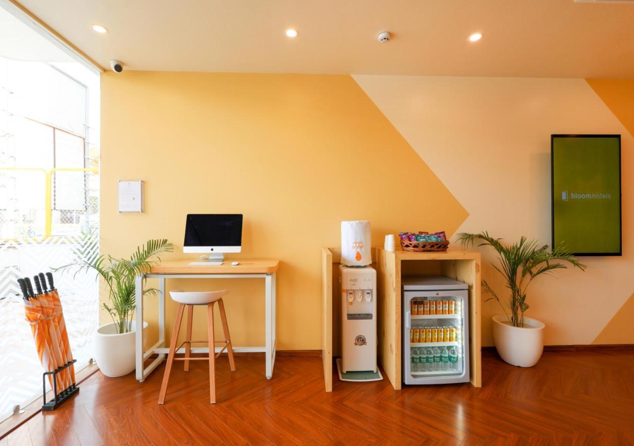 Bloom Hotel - Golf Course Road, Sector 43 Gurgaon Esterno foto